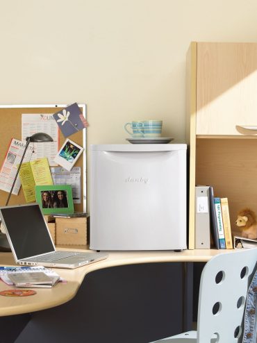 45 litre refrigerator Student Desk