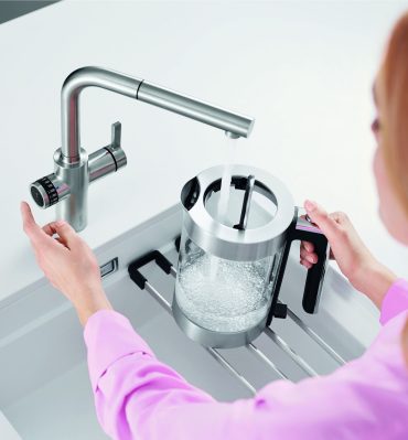 BLANCO EVOL-kitchen-smart_sustainable-tap