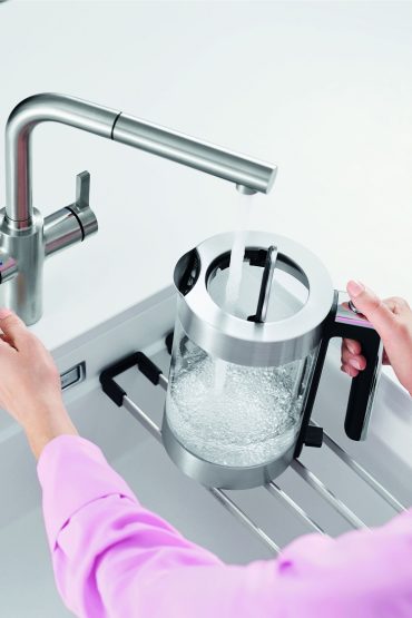 BLANCO EVOL-kitchen-smart_sustainable-tap