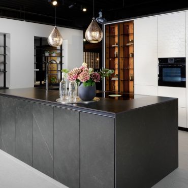 Kitchens_Review_Villeroy_Boch_)Carre_Signatire