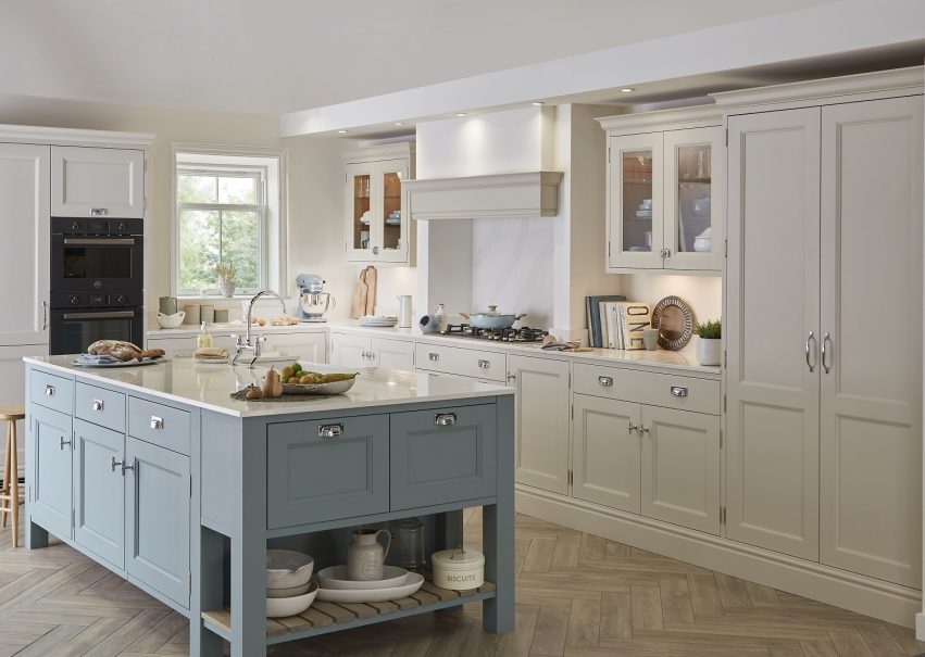 Howdens Elmbridge Linen and Seafoam - Kitchens Review