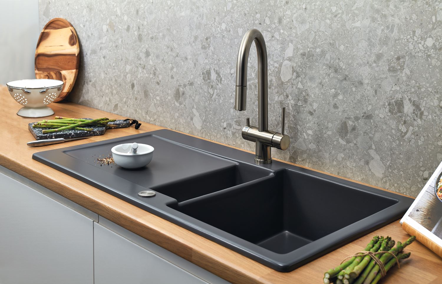 Kitchens-Review-Clearwater-nano-tech-ceramic-sinks