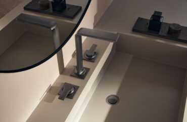 Kitchens Review -GROHE-Allure_Satin-Graphite_